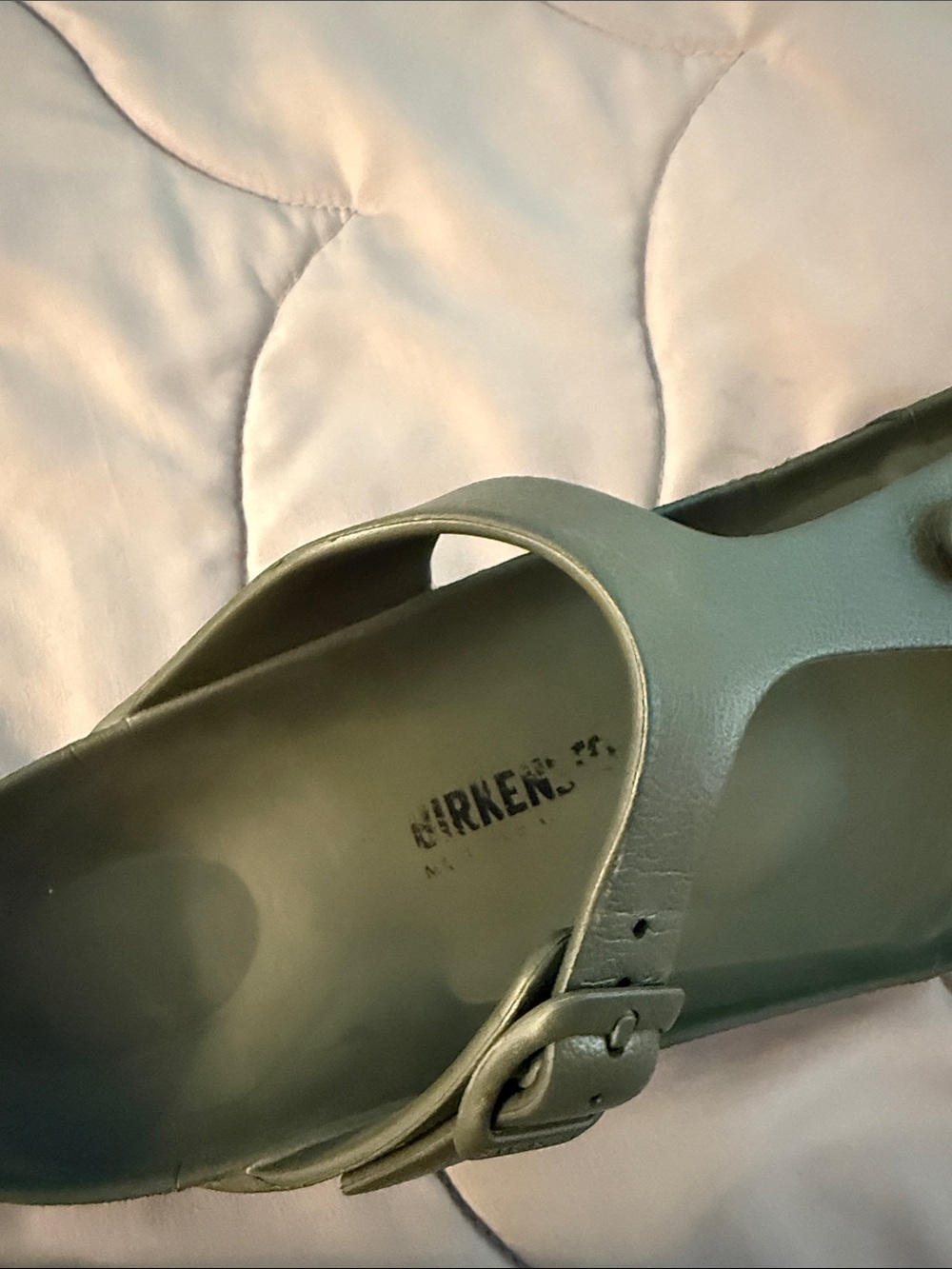 Birkenstock Gizeh EVA Olive Green Sandals with Buckle - Picture 2 of 3